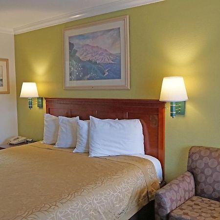 רדונדו ביץ' Redondo Inn And Suites מראה חיצוני תמונה